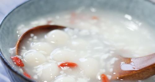 女性喜欢的养颜汤做法,一起看看吧,有效促进女性养生及养颜