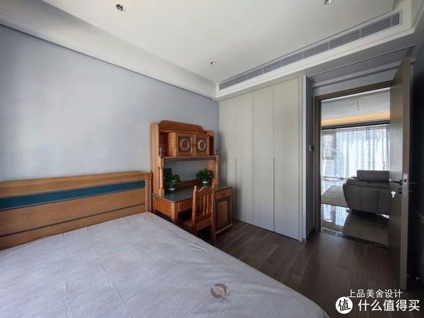 客餐厅|看了长沙夫妻的极简风，才知道什么是“网红”装修，隐形墙很惊艳
