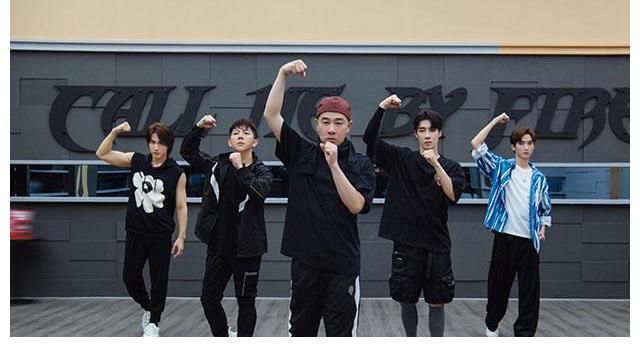 文艺复兴|披荆斩棘的哥哥：大湾区被强拆，文艺复兴重聚，张晋妙算欧阳靖