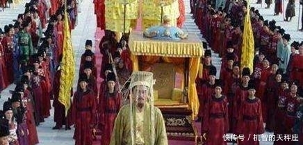 立刻|明朝一囚犯，在牢狱中关押10年，突然看到一植物，立刻越狱称帝