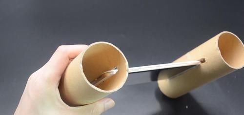 垃圾袋|保鲜袋用完后的纸筒不要扔，原来放在家里特别实用，方法太赞了