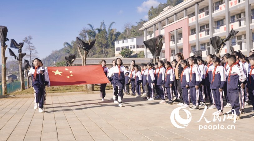 停工|云南山村小学换房记