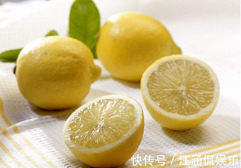 湿毒|葡萄干加“它”泡水,每天喝一杯,祛湿排毒,小肚腩悄悄“溜走”