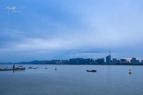 “寒冬”腊八，在钱塘江的另一边远眺新城，美景当如斯