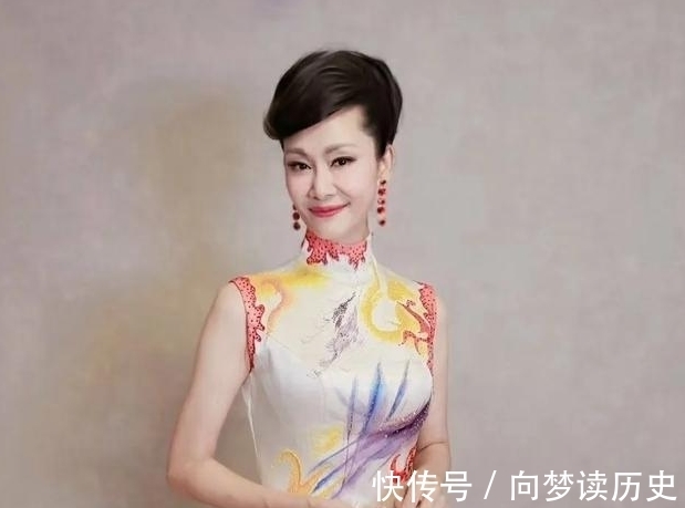 星光大道总决赛后台曝光，阎维文杨洪基显年轻，于文华红唇好迷人