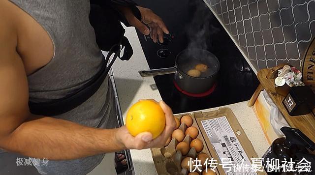 比尔|大叔分别尝试运动和节食减肥,对比结果后,难怪有人愿饿也不运动