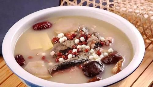 一碗非常强大的除湿粥，三种豆子一起煮，脾胃养好了，湿气跑光光