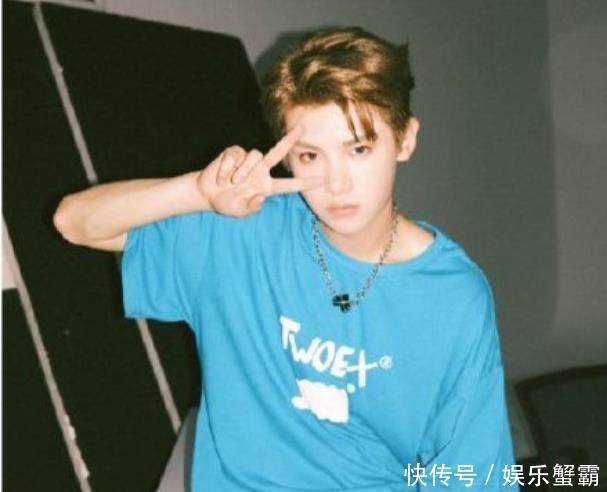 密室 刘耀文记录了“密室出逃”的全过程,背手插兜,他对谁表示不满了?