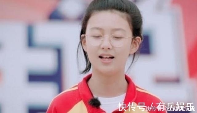 撕毁|14岁女孩5年手写30万字小说,被亲爸发现后撕毁,还说“为你好”