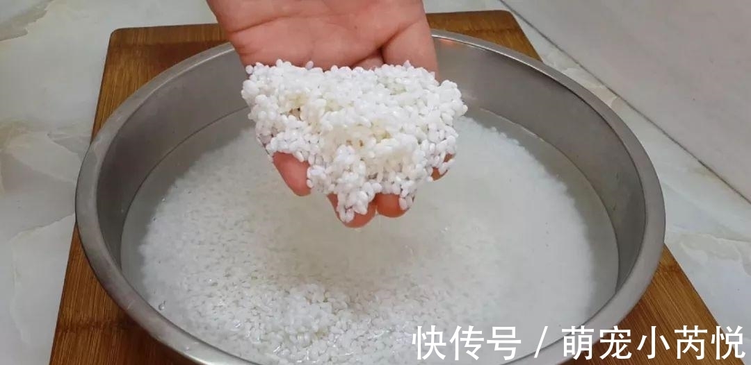 蛋糕|1碗大米,2个苹果,锅里蒸一下,做出创意小发糕,比蛋糕好吃几十倍