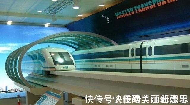 目光&西方人疑惑:给西部修铁路又不赚钱为何还不停的修?看国家的考量