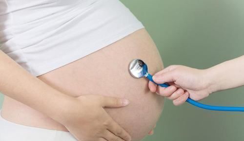 丈夫|二胎妈妈临产前,请求丈夫“保大”被骂太自私,网友:哪里错了?