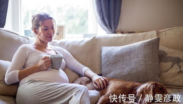 分娩|产妇同时生下2个宝宝,家人都很高兴,医生却说这不是双胞胎