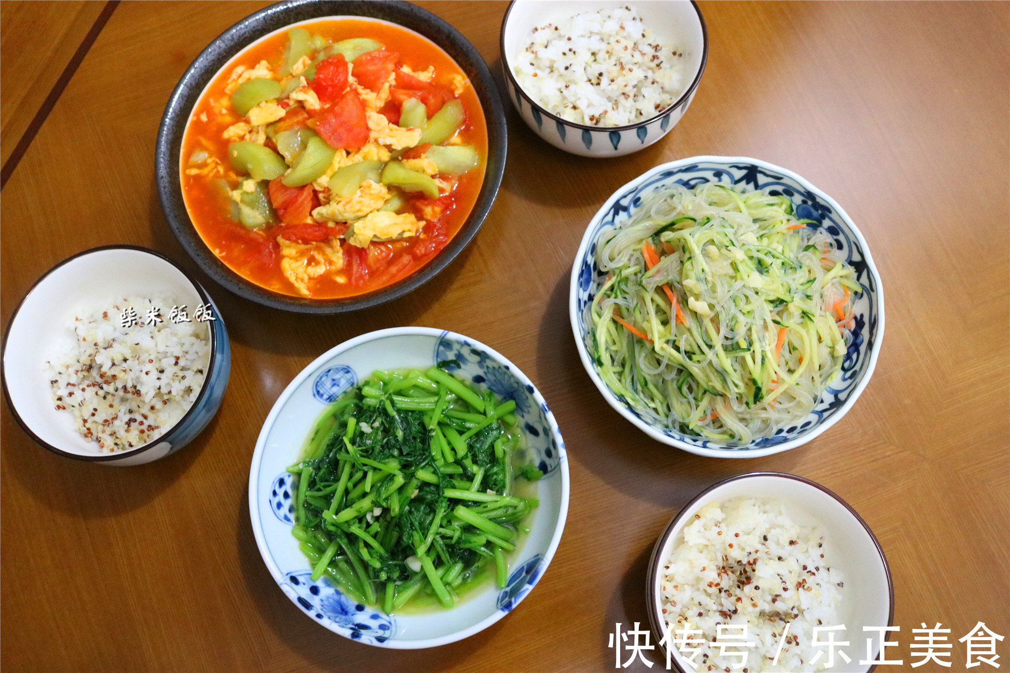 茼蒿叶|晚餐不点外卖,不去饭店,花15元在家做,一家三口吃光盘