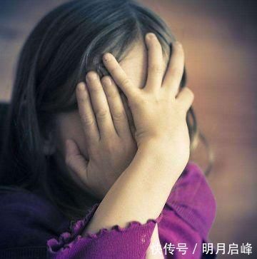 一事件|14岁女孩身上有怪味,去医院一检查,原因令妈妈后悔的自扇耳光