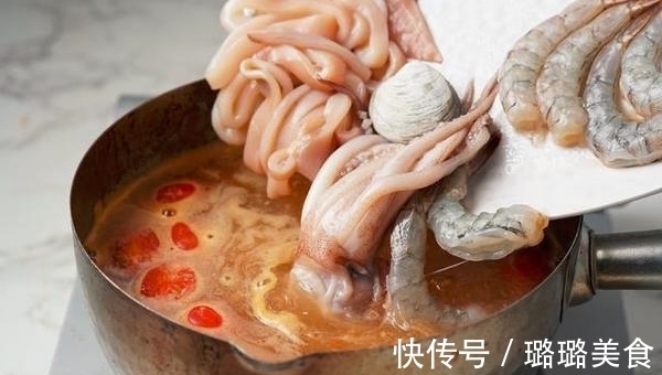 泰式海鲜酸辣汤|10分钟搞定泰式海鲜酸辣汤,清爽又开胃,还够鲜