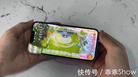 卡牌游戏|折叠屏才是真正的游戏手机？OPPO Find N内外屏同时挑战八大游戏