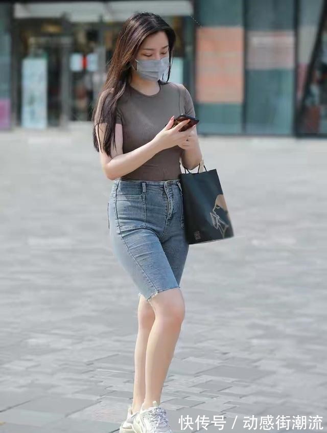 优雅 夏季这样搭牛仔裤,简约清凉时尚,尽显优雅高贵气质!