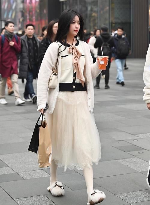 走少女风被说“装嫩”，这些男生喜欢的造型，女生穿上时髦又减龄