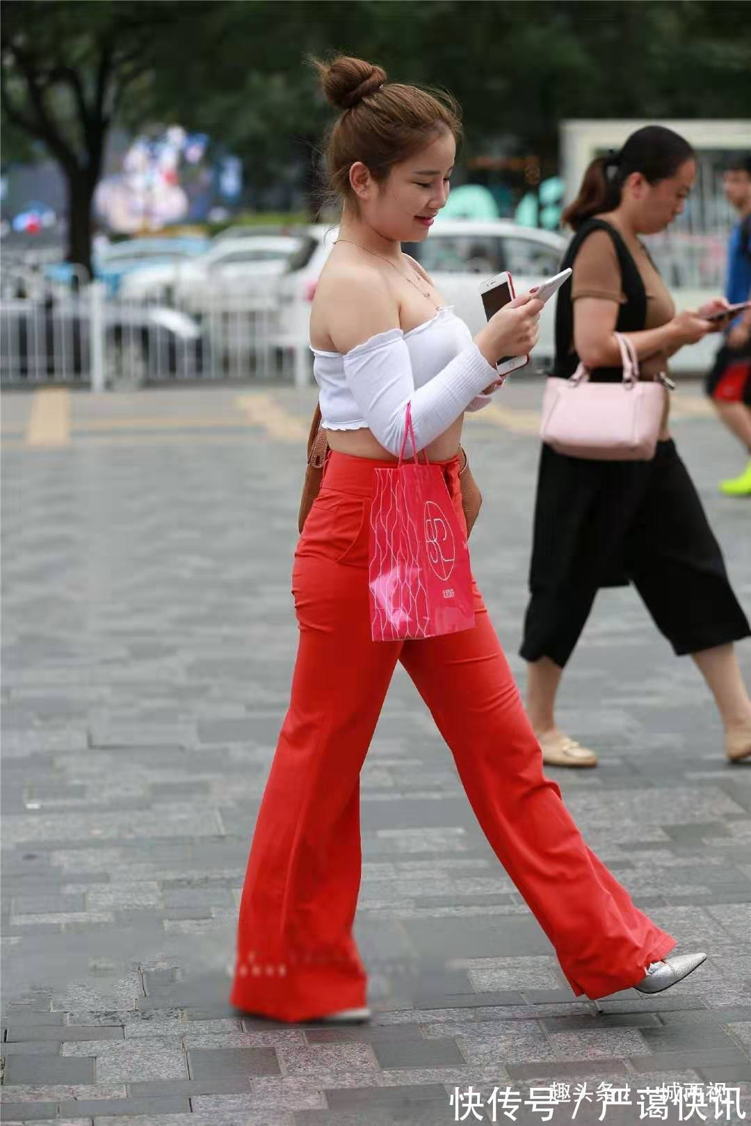 身材 肉肉的美女真是有味道,这种肉肉身材的美女也可以很性感