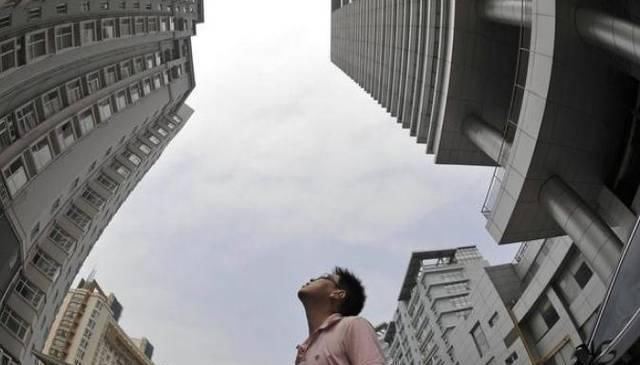 买房|调查年轻人要拼尽全力在大城市买房吗听听网友怎么说
