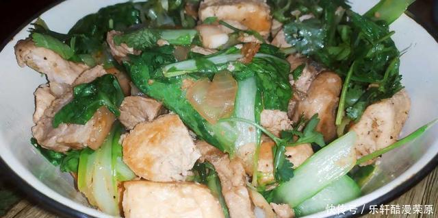 冻豆腐煎一下,吃起来是真的好吃,非常美味