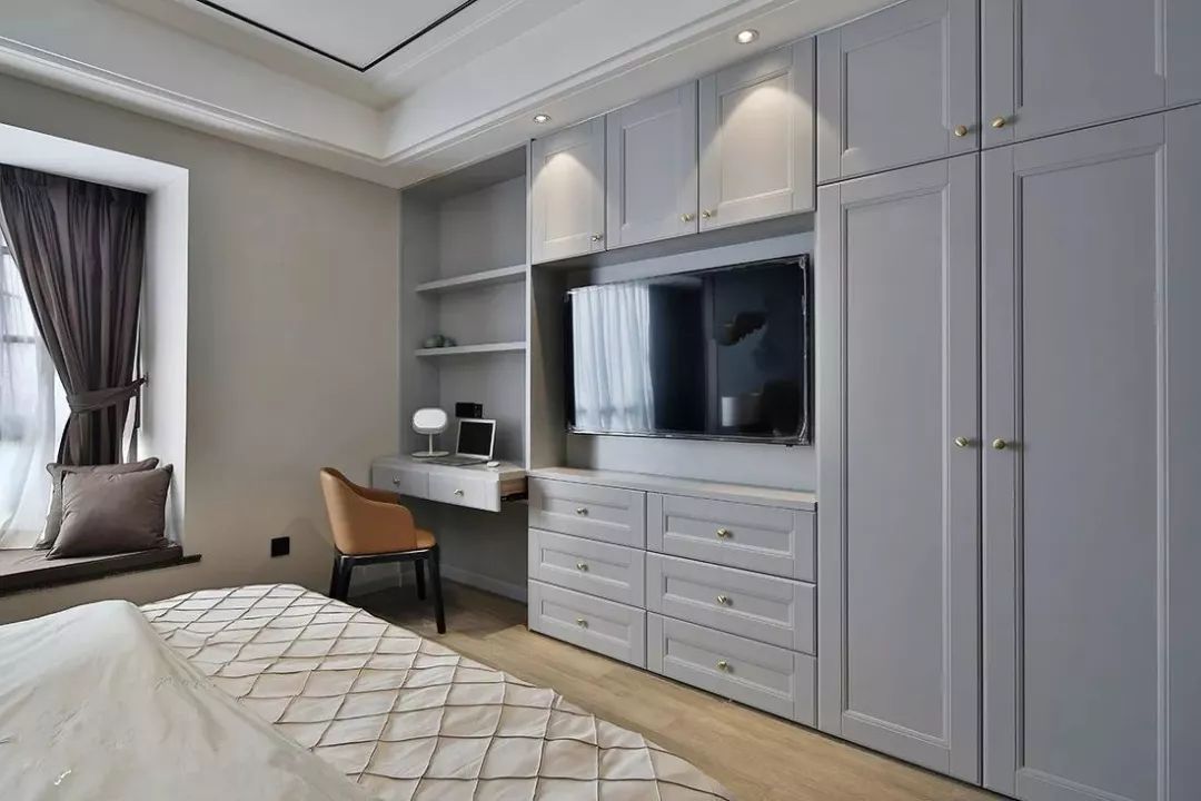 利用率|还在买衣柜现在流行“挖墙”装衣橱!