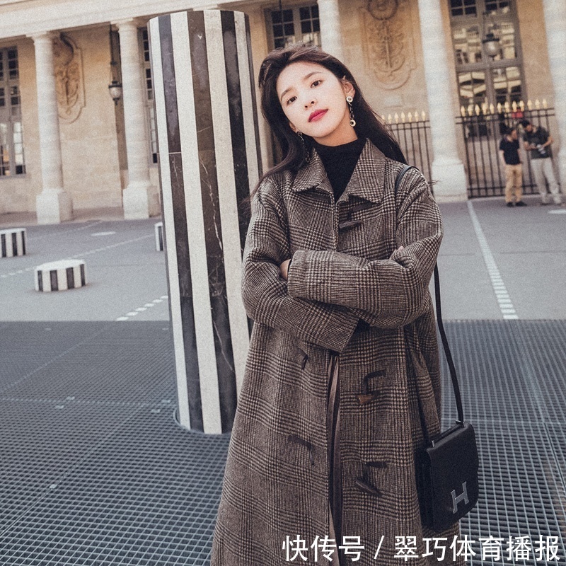 小肚腩 今主流一种搭配:呢大衣+裸靴,建议32-46岁女人初二拜年穿