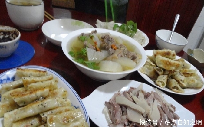 洗净切段|20分钟，不到20块钱，两荤一素，营养美味，天冷晚餐不“将就”！