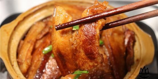 五花肉最火爆的吃法，比红烧肉香，不炒不炸，入口即化，汤都不剩