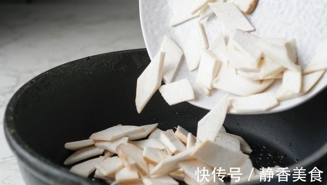 芝麻沙拉酱|杏鲍菇新吃法，少油低卡好美味，原来加了这味酱汁