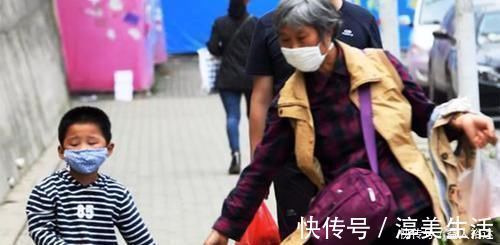 爸妈|长大后疏远妈妈的孩子,大都经历过三件事,妈妈年轻的习惯是祸根