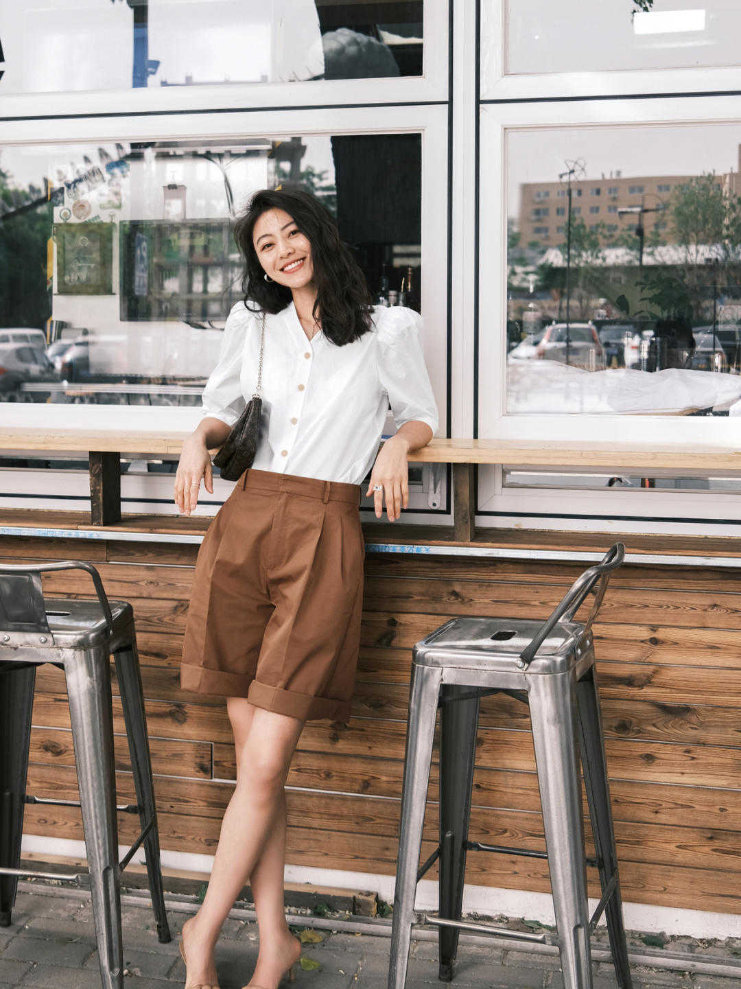 衬衫搭配|158cm女孩子却穿出高级感,衬衫搭配半身裙显高显瘦,还精致时髦