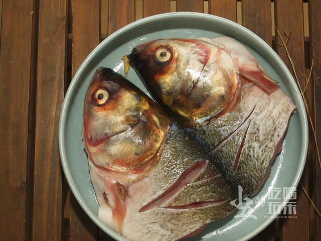 剁椒鱼头，我家出品的肯定不是正宗的湘菜，但味道也是杠杆的