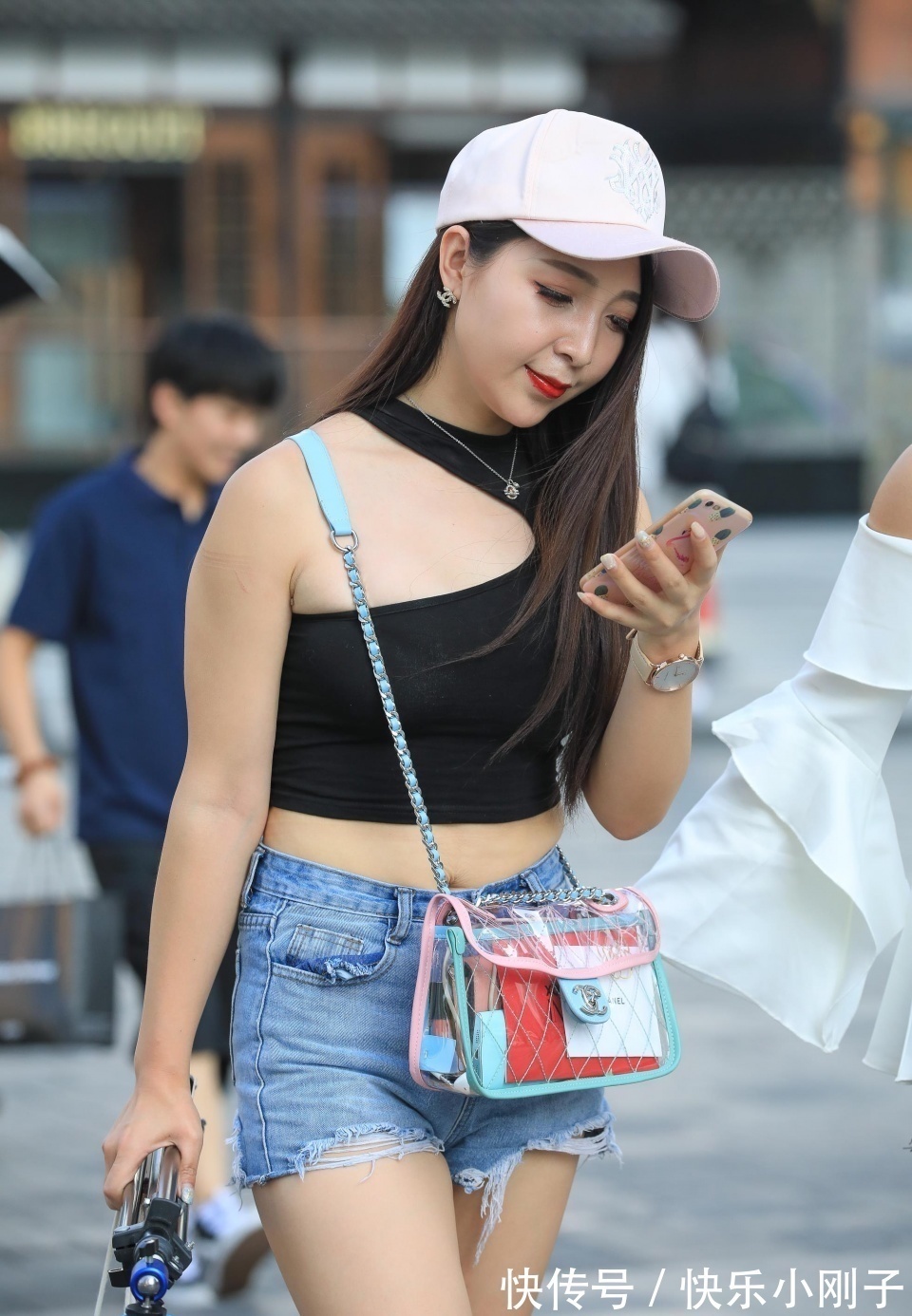 柔软|看起来那么舒服,像一朵柔软的云飘来飘去,好想带她回老家长长脸