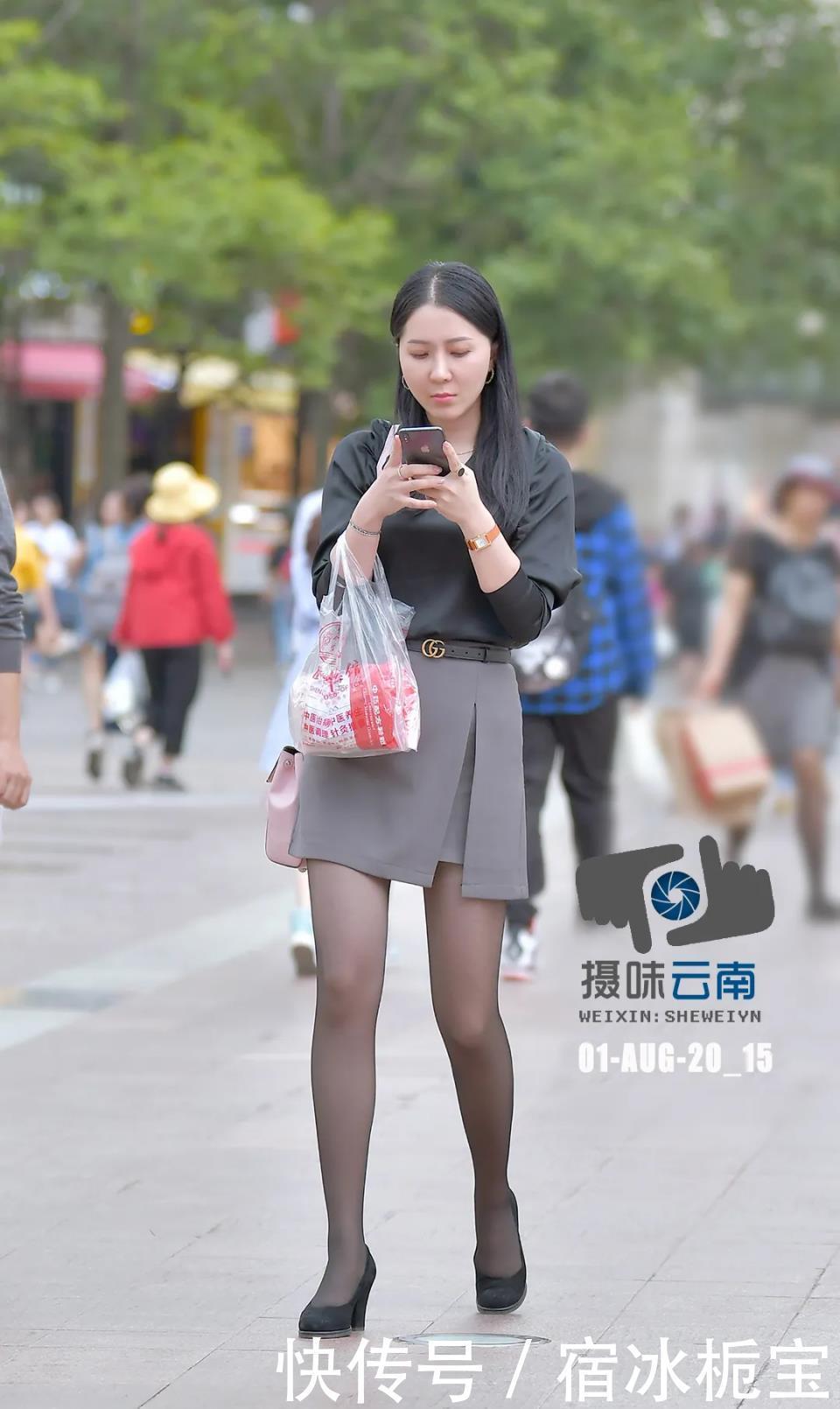 “美不美,看大腿!”这句话直白又火辣