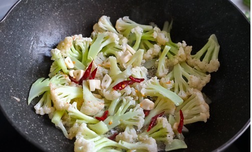 胡萝卜|最爱吃这菜,每次炒一盘,她吃嗨了!抢着全端去当饭吃