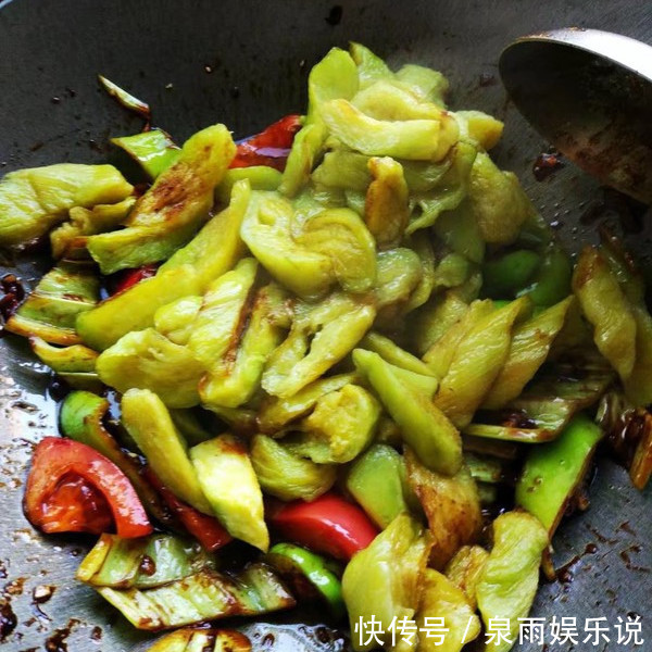 味道|大厨教你做酱烧茄子，味道鲜美，酱香浓郁，比红烧肉还要好吃很多