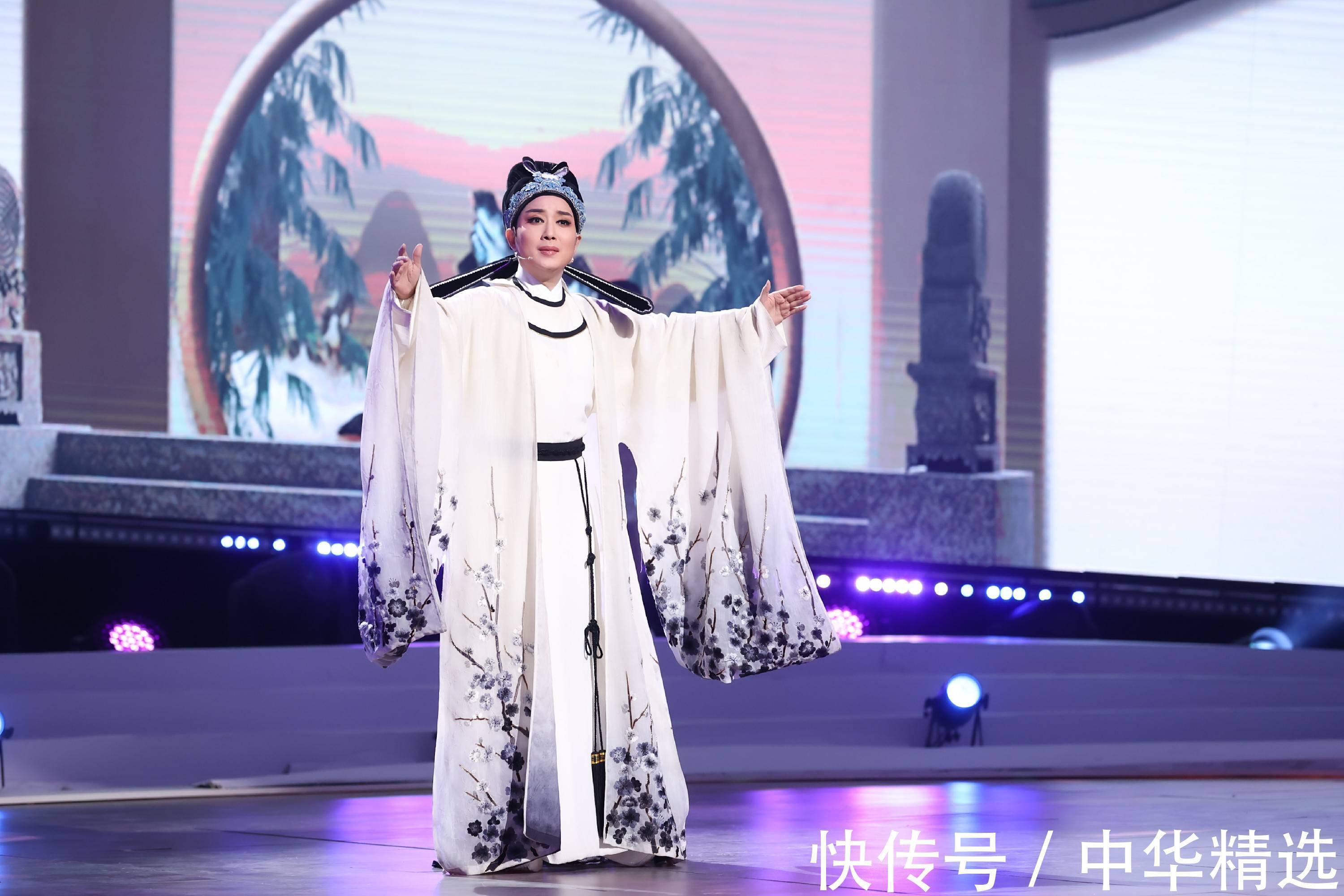 书法@当书法遇见摇滚,会有怎样的化学反应?《妙墨中国心》今晚走进草书篇