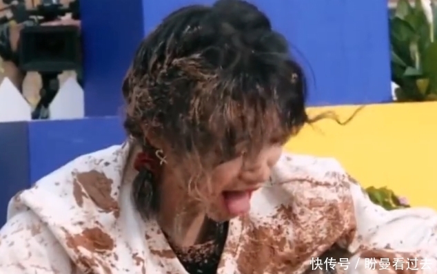 跑男 《跑男》泥潭游戏:baby2次被袭击正脸,宋雨琦满嘴都是泥