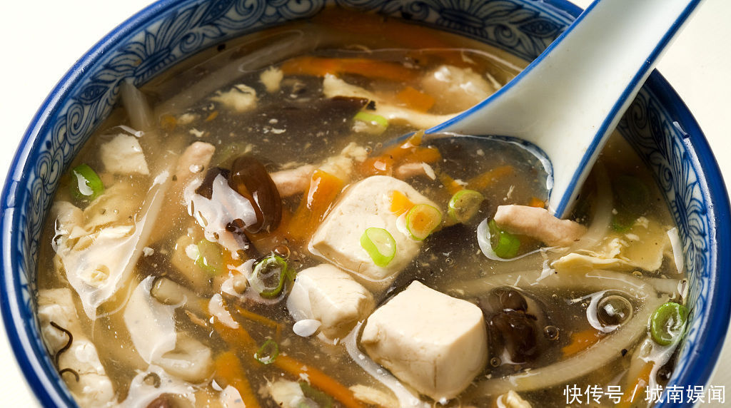 酸辣汤怎么做才好喝掌握几个小技巧,酸辣开胃,天天喝都不腻