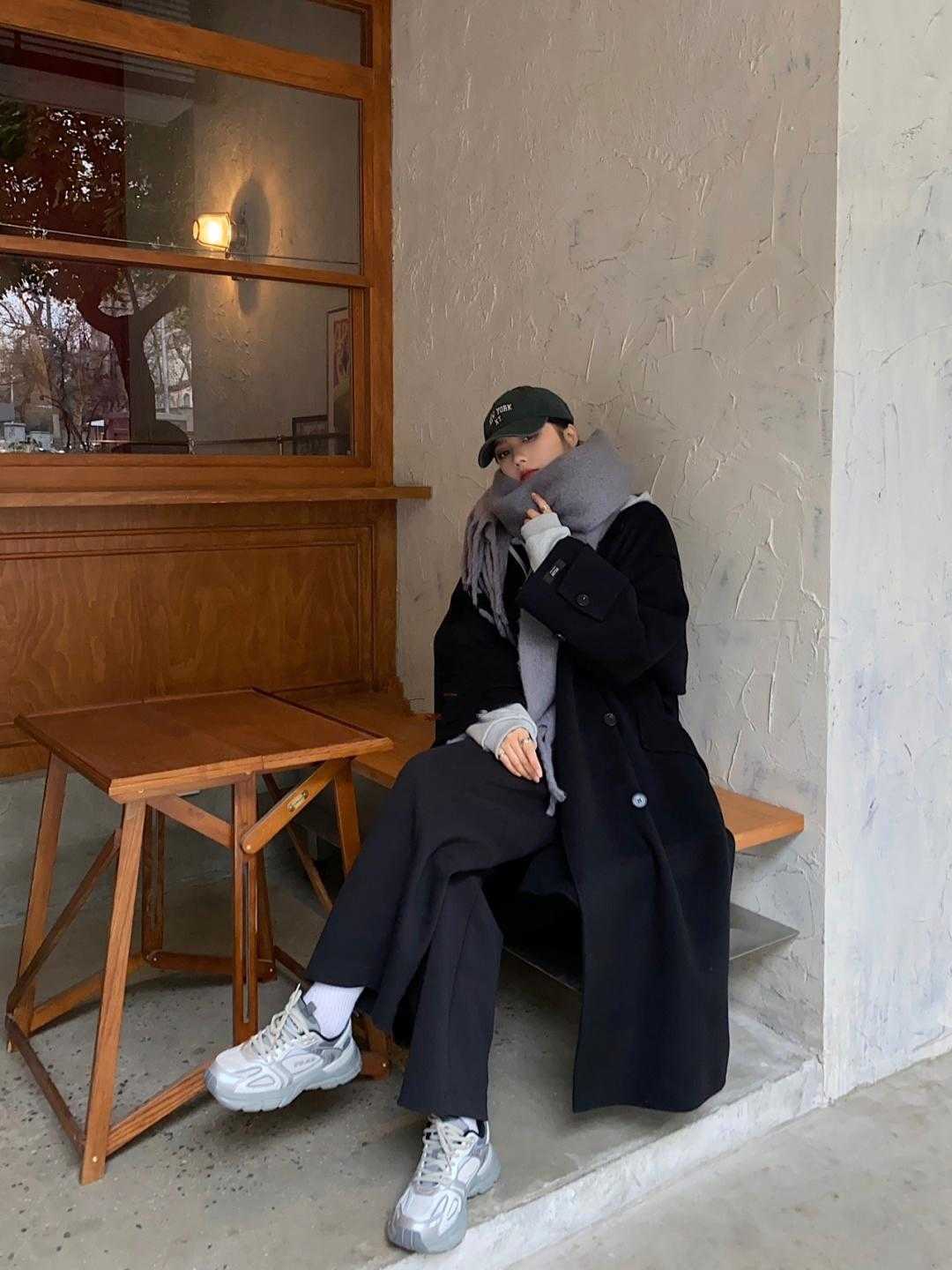 身形 初冬一定要选“大衣+卫衣”!遮肉显瘦又减龄,保暖效果还超赞