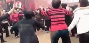 |搞笑GIF:今天给大家展示一下 什么叫做做贼心虚