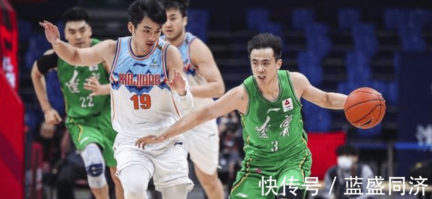 内线|辽宁男篮不敌新疆,谁注意赵继伟的发挥,终于知道杨鸣为啥被骂!