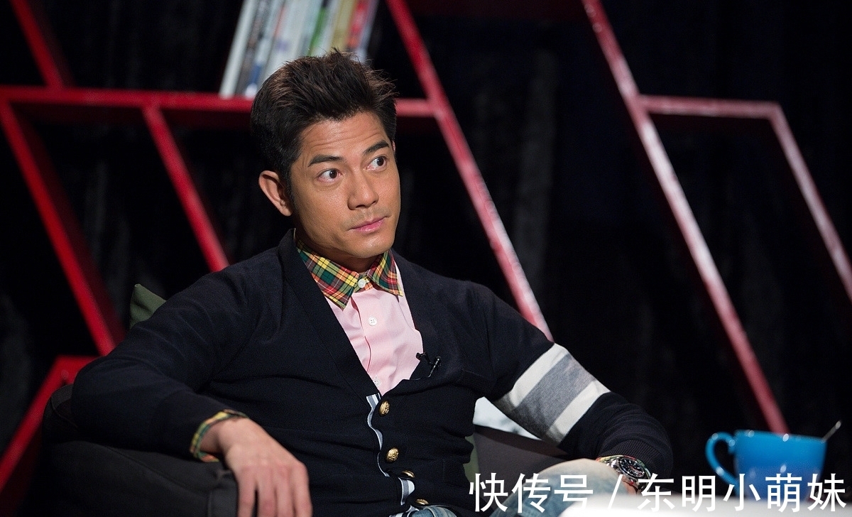 字里行间!郭富城书法看不懂!笔法奇怪毫无章法可寻,堪称独特自创体