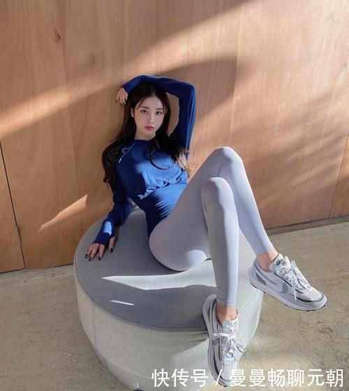 大专院校|曼妙小姐姐:瑜伽裤的曼妙高挑S型线条,实在很难让人不喜欢