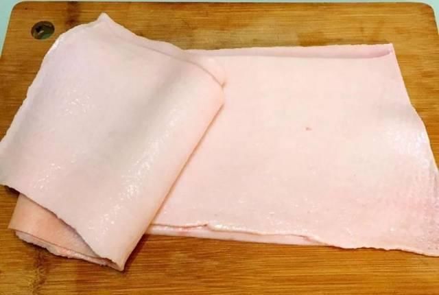 猪身上最“便宜”的部位,肉贩子白送都不要,好多人嫌弃把它丢掉