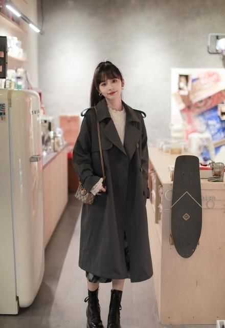 风衣|衣服在精不在多，秋天有这4件经典款就够了，时髦百搭又显气质
