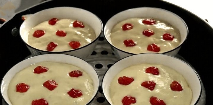 家里有面粉，不要再做面包了这样做比面包好吃、甜蜜、柔软，想吃