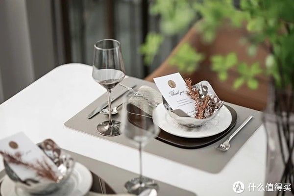 客厅|这对杭州夫妻的142㎡新家，全屋简单又精致，高级感藏都藏不住